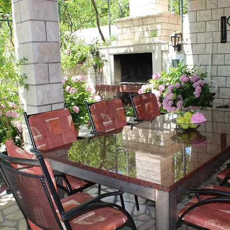 14842a Apartamento Orebić